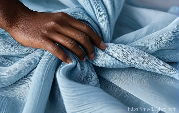 재생 섬유의 심리적 소비 요인 - **Urban Innovator in Eco-Chic Style:**
A confident young Malaysian professional in their mid-20s... 재생 섬유의 심리적 소비 요인 - **Urban Innovator in Eco-Chic Style:**
A confident young Malaysian professional in their mid-20s...